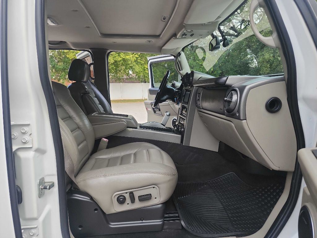 2003 HUMMER H2 Image 41