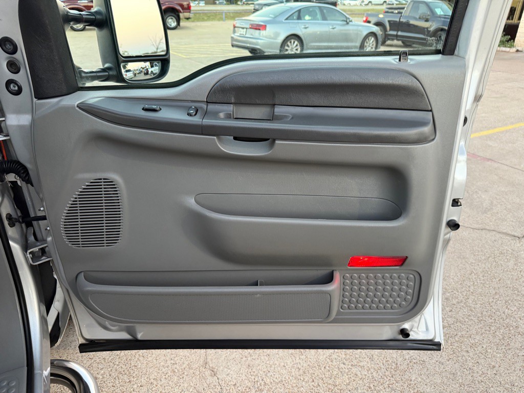 2003 Ford F-250 Image 20