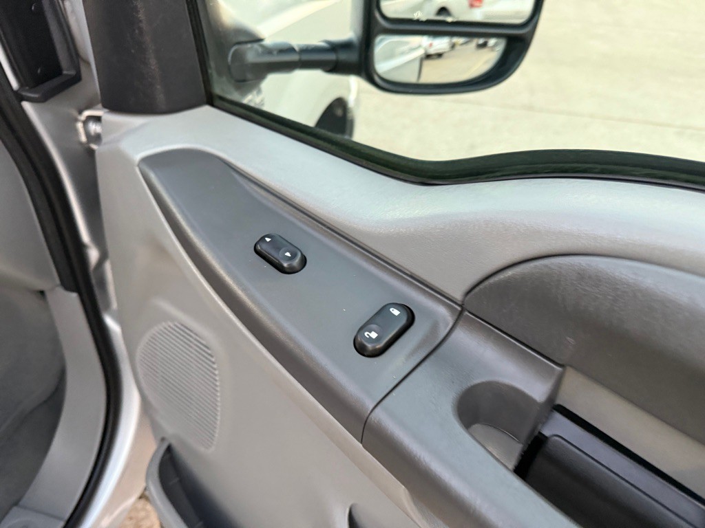 2003 Ford F-250 Image 21