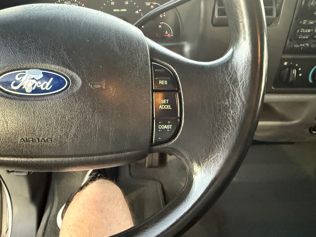 2003 Ford F-250 Image 24