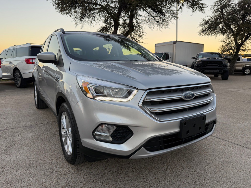 2019 Ford Escape Image 1