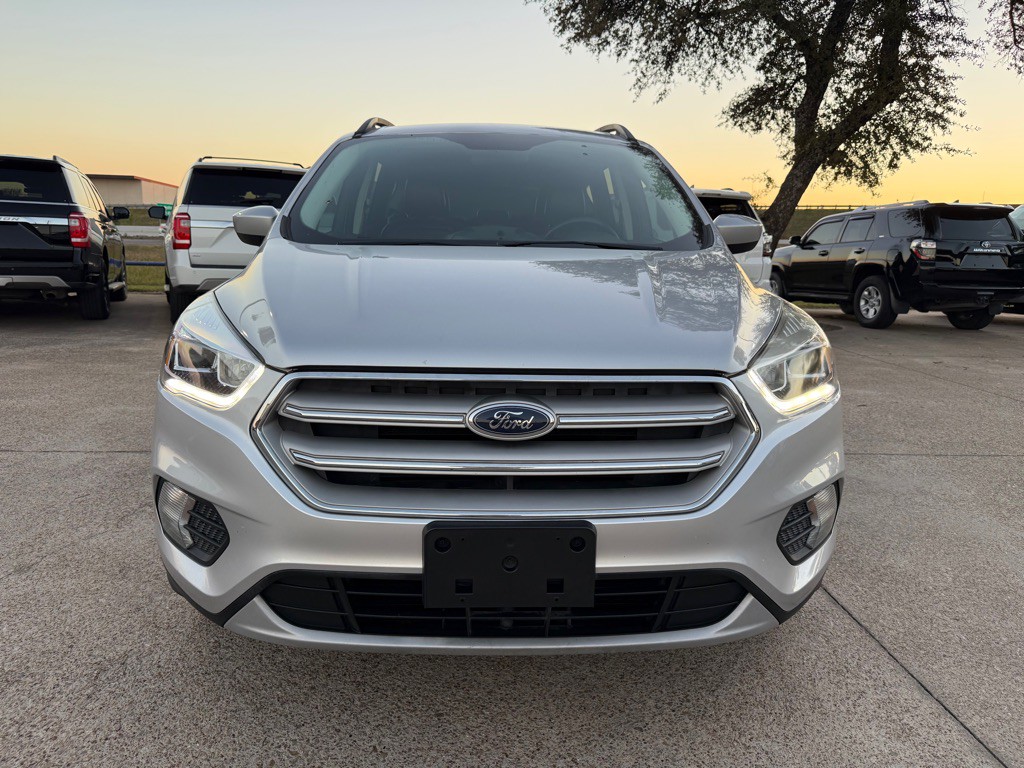 2019 Ford Escape Image 2
