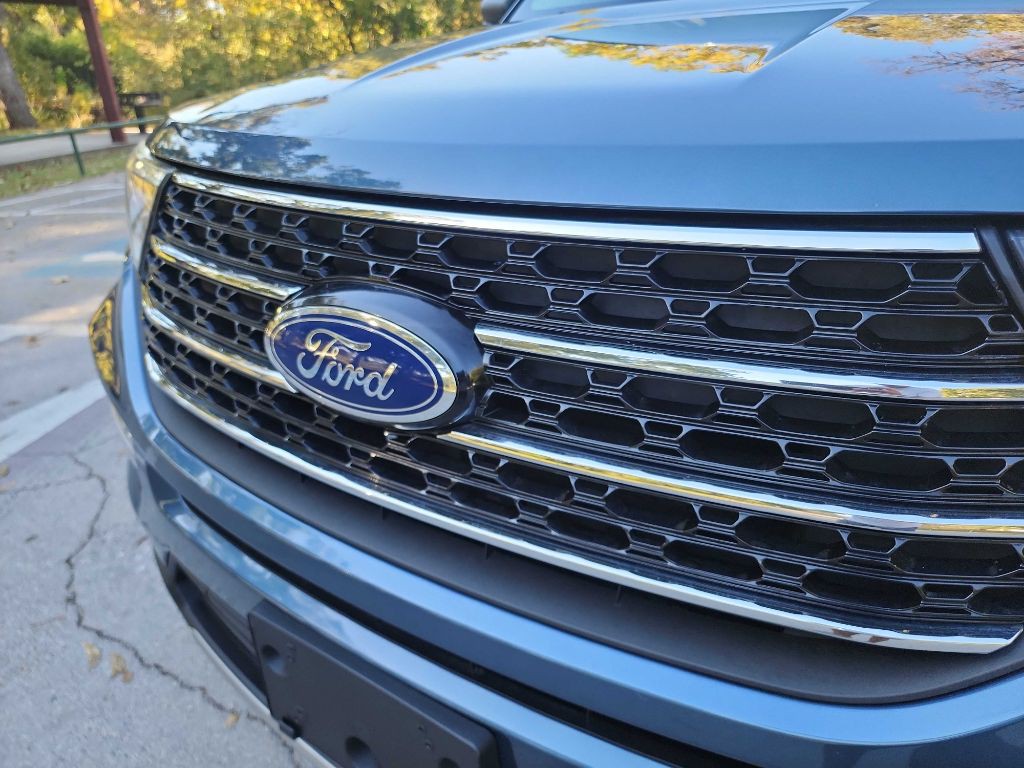 2020 Ford Explorer Image 3