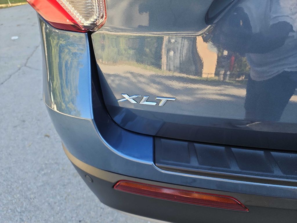 2020 Ford Explorer Image 8