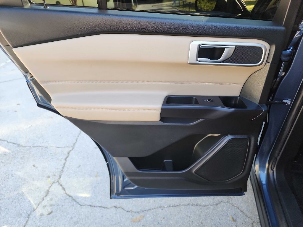 2020 Ford Explorer Image 30