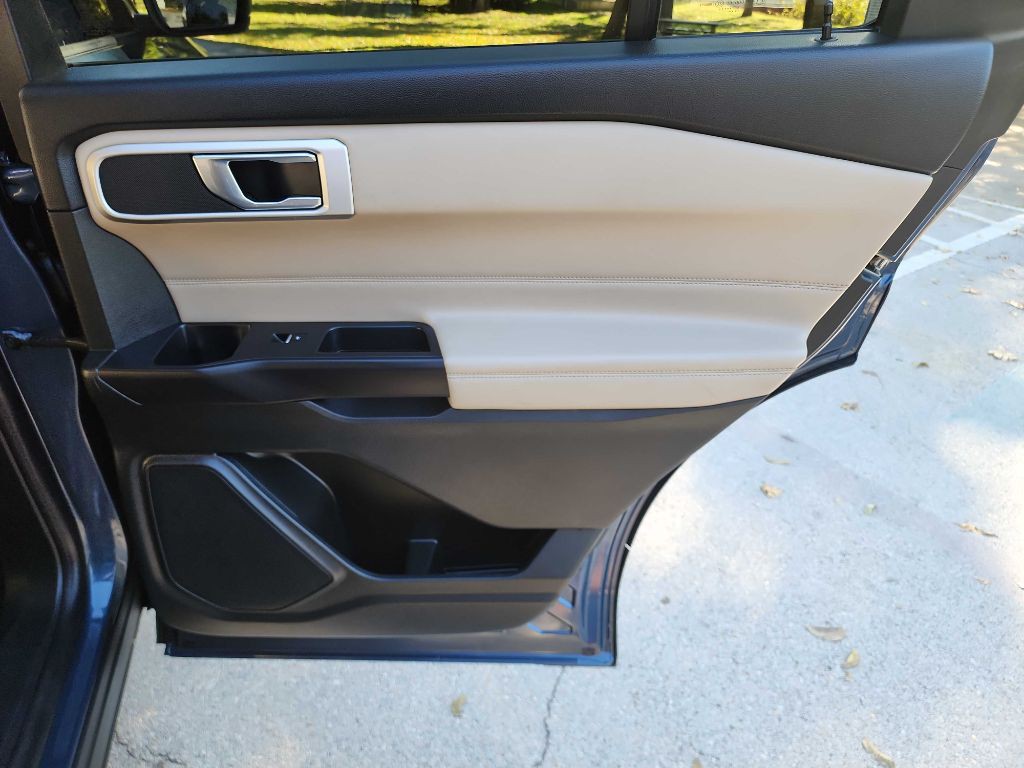 2020 Ford Explorer Image 38