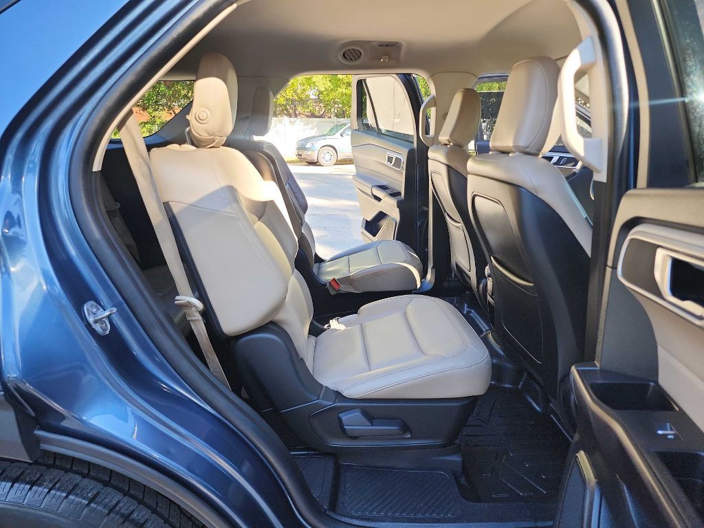 2020 Ford Explorer Image 39