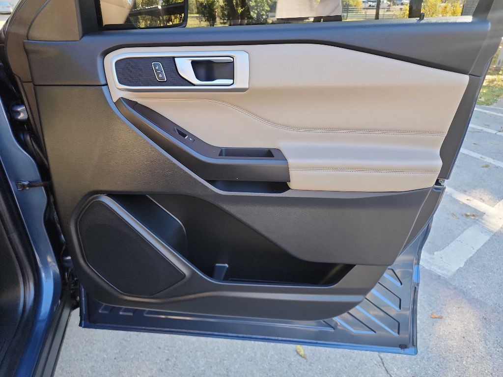 2020 Ford Explorer Image 40