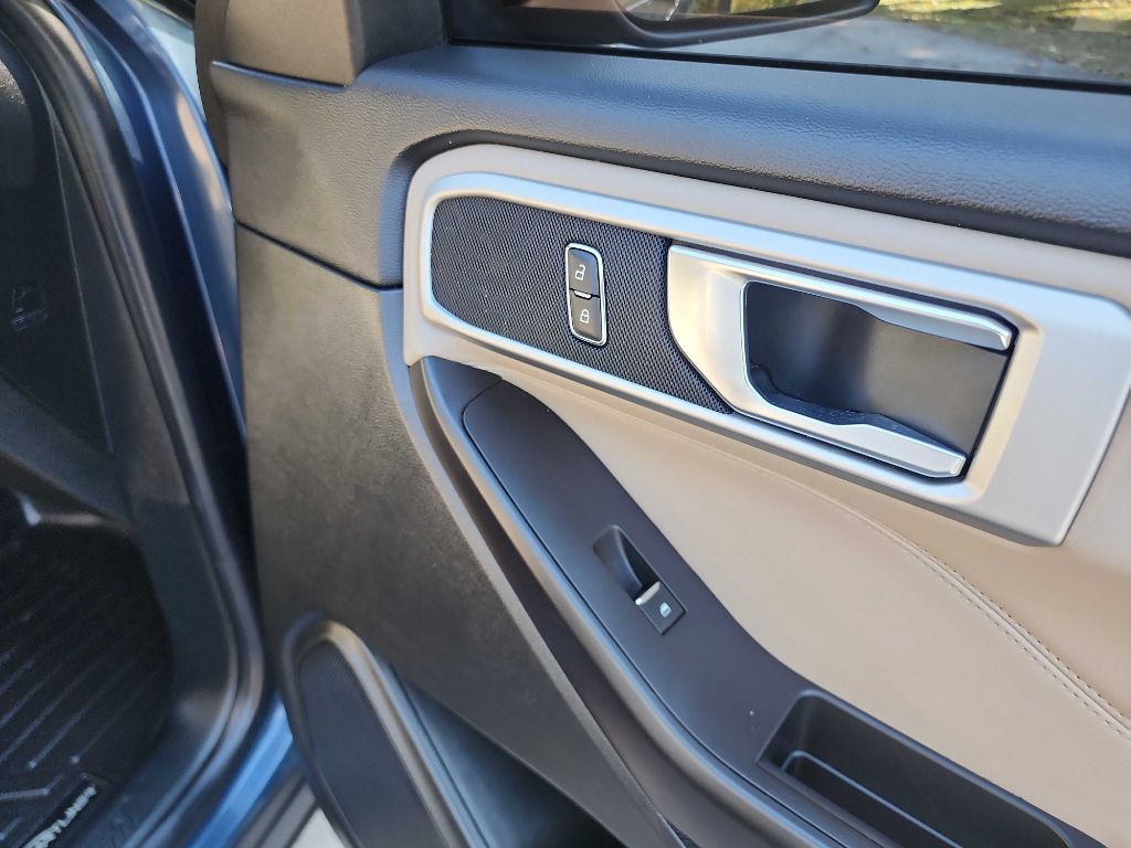 2020 Ford Explorer Image 41