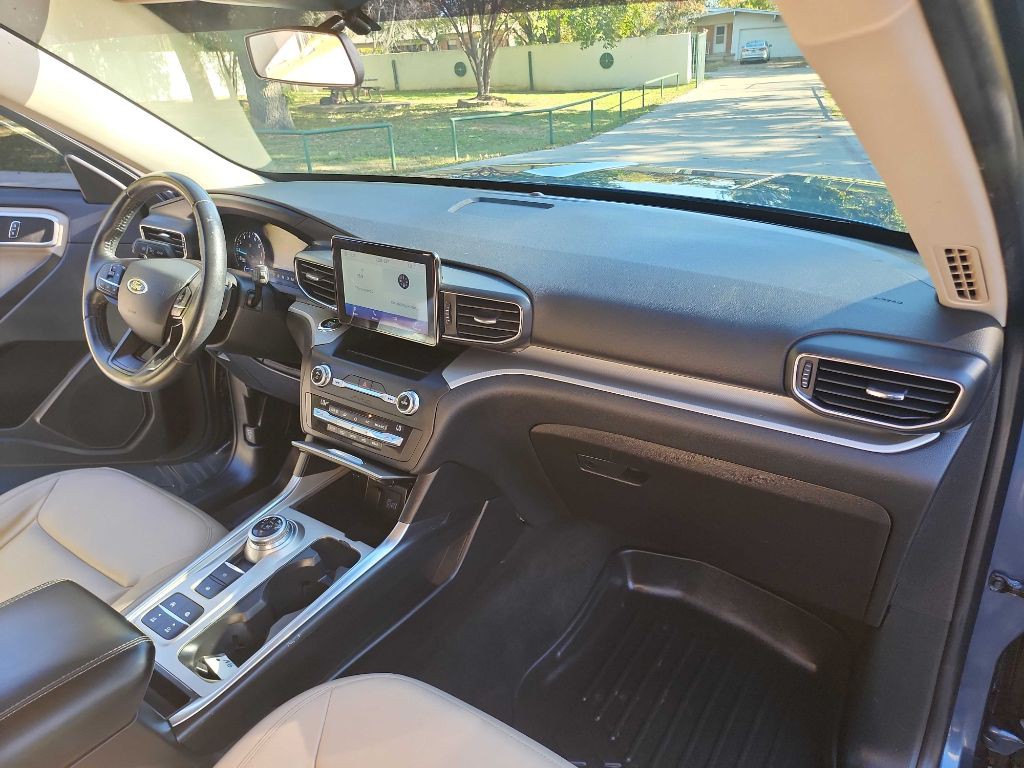 2020 Ford Explorer Image 42