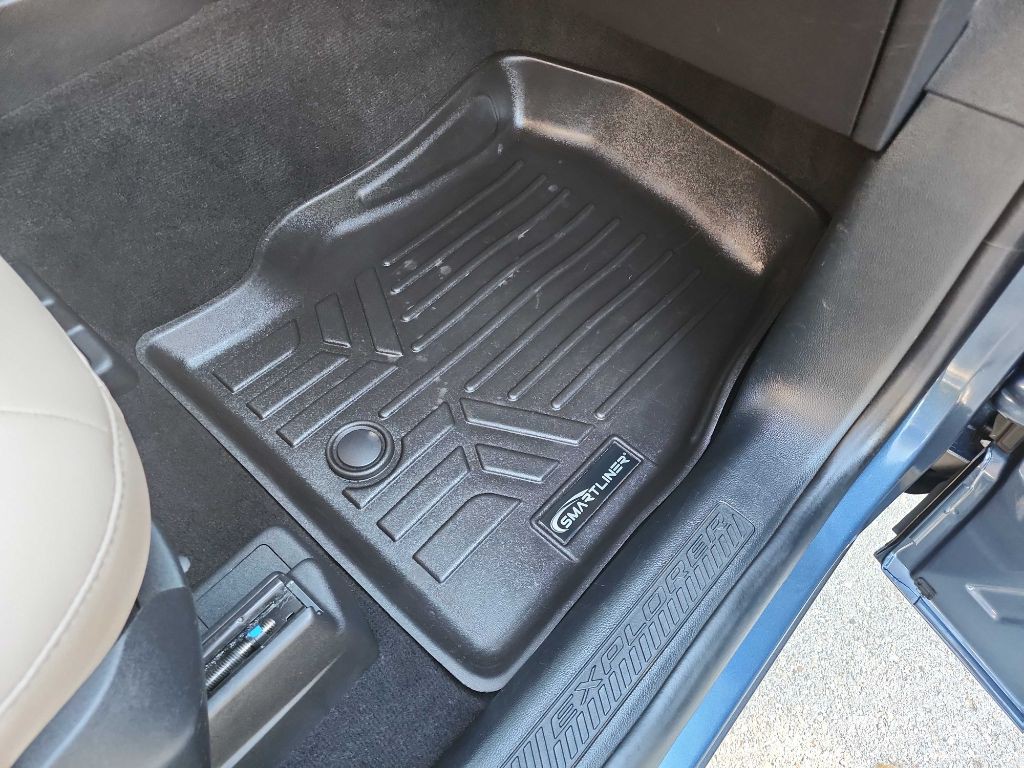 2020 Ford Explorer Image 44