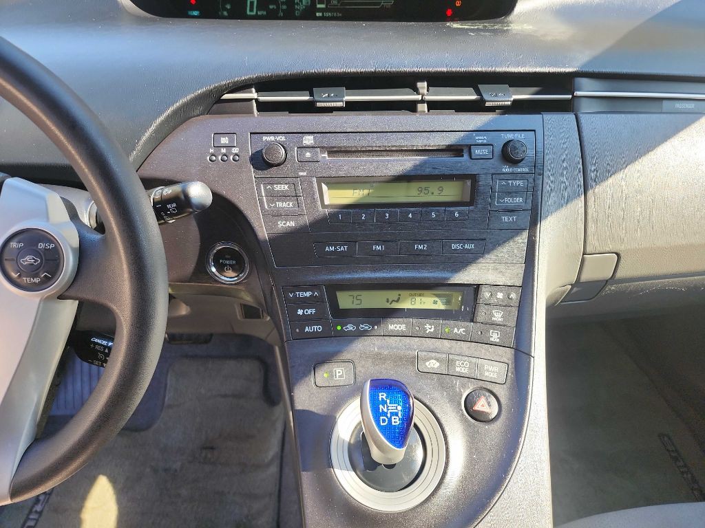 2011 Toyota Prius Image 17