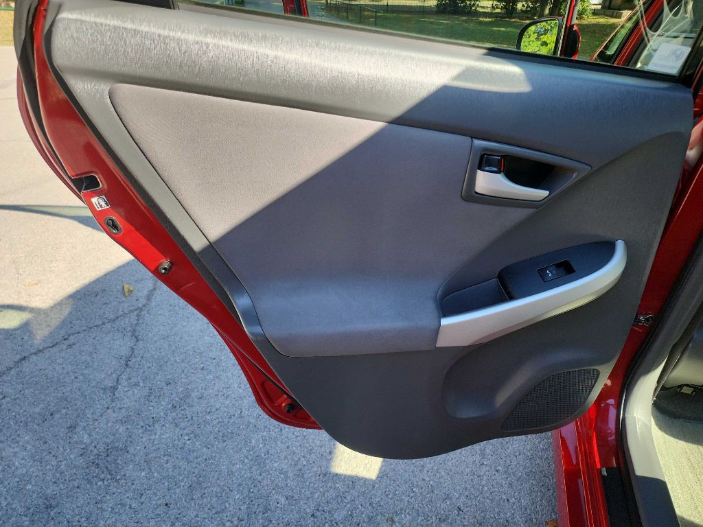 2011 Toyota Prius Image 21