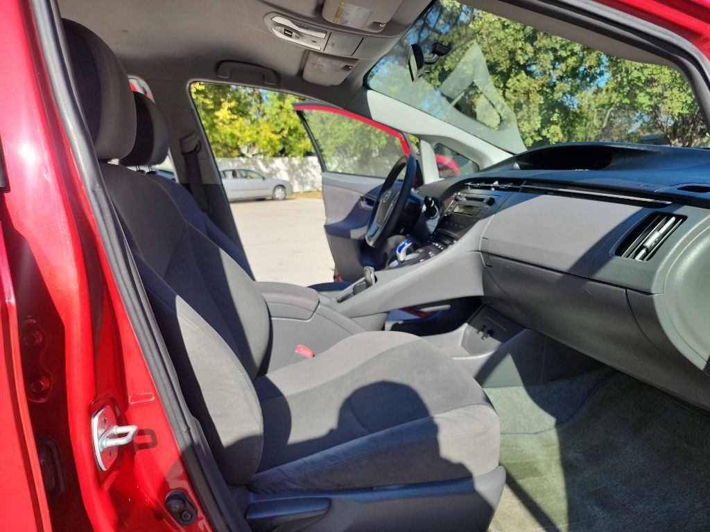 2011 Toyota Prius Image 29