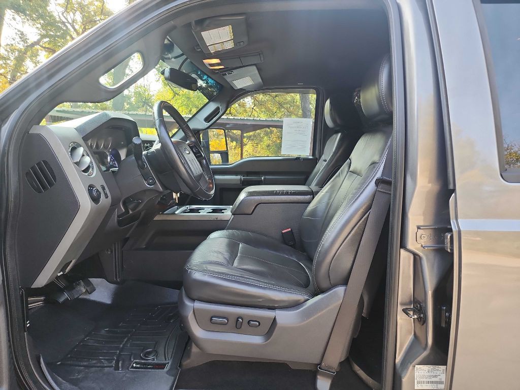 2011 Ford F-250 Image 18