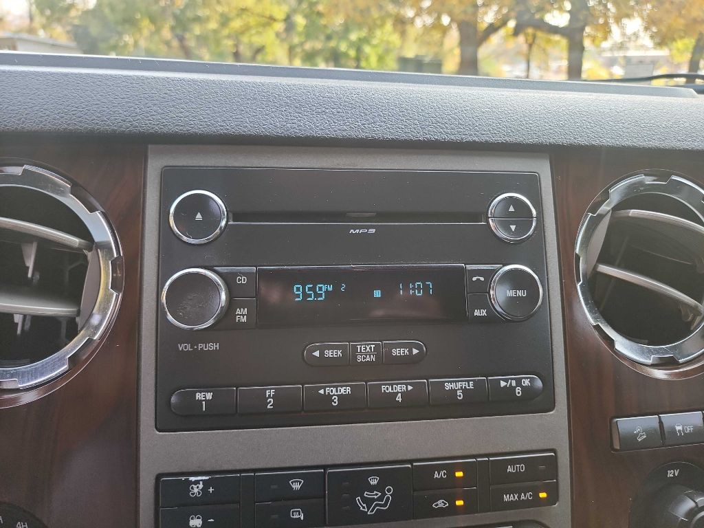 2011 Ford F-250 Image 26