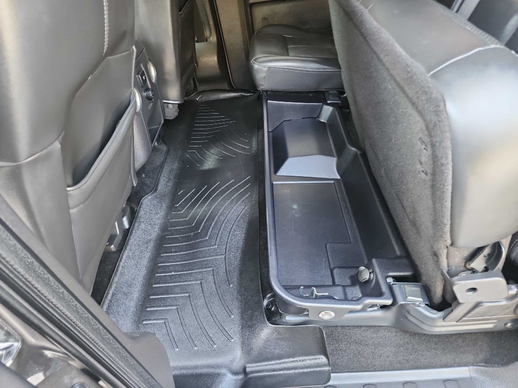 2011 Ford F-250 Image 32