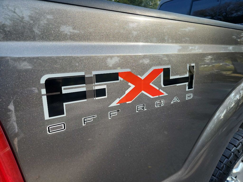 2011 Ford F-250 Image 11