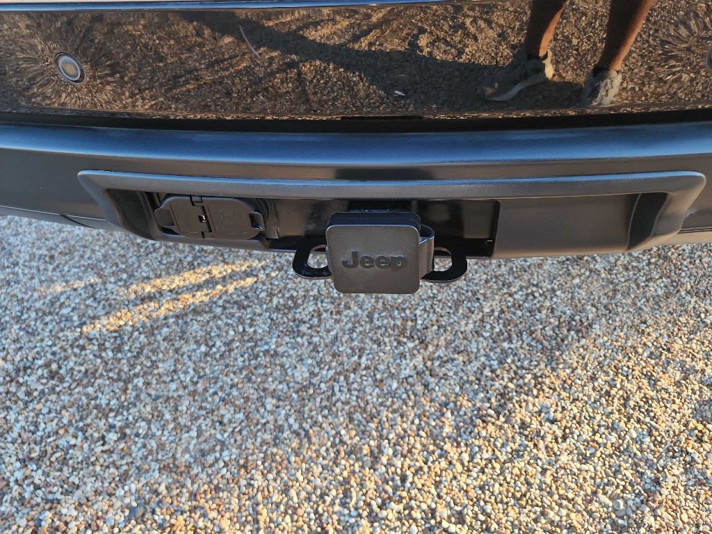 2017 Jeep Grand Cherokee Image 9