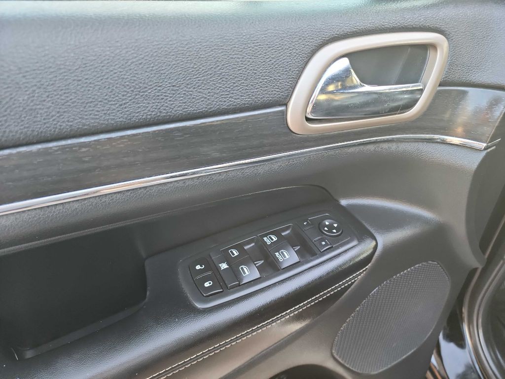 2017 Jeep Grand Cherokee Image 19