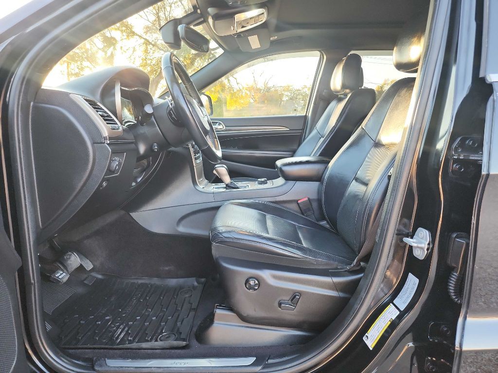 2017 Jeep Grand Cherokee Image 22