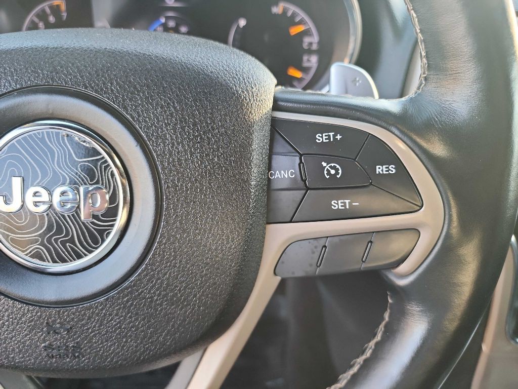 2017 Jeep Grand Cherokee Image 23