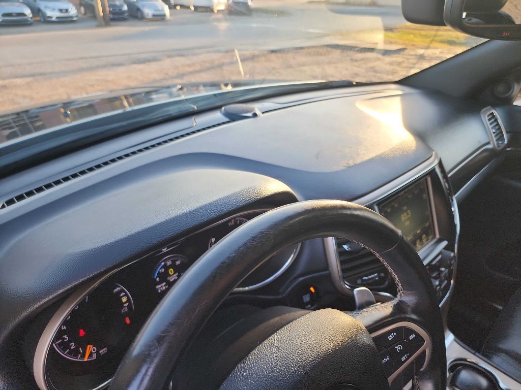 2017 Jeep Grand Cherokee Image 27