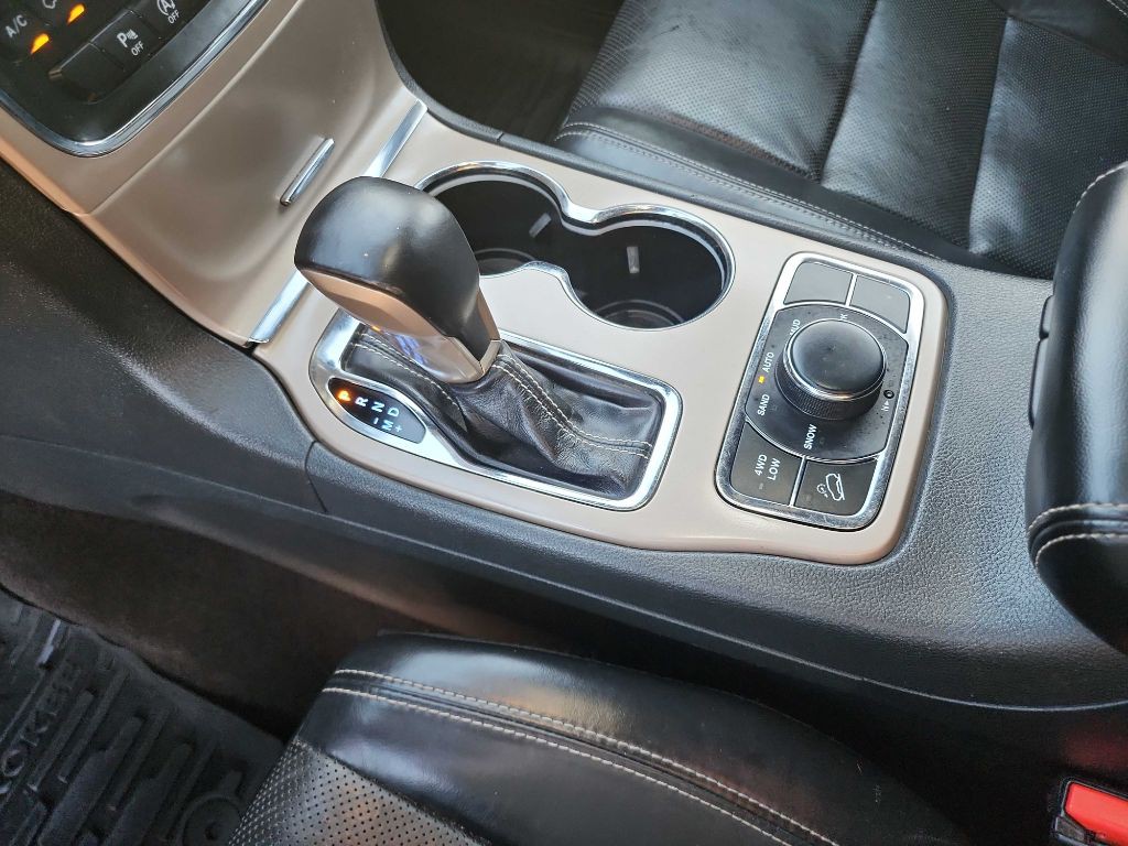 2017 Jeep Grand Cherokee Image 30