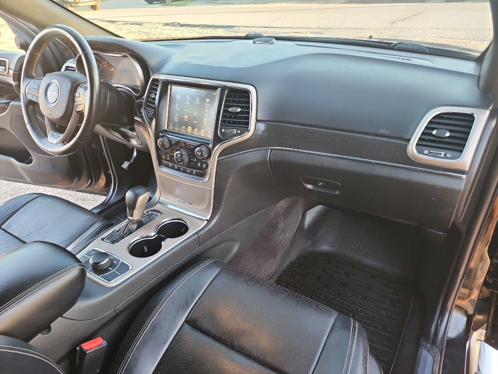 2017 Jeep Grand Cherokee Image 44