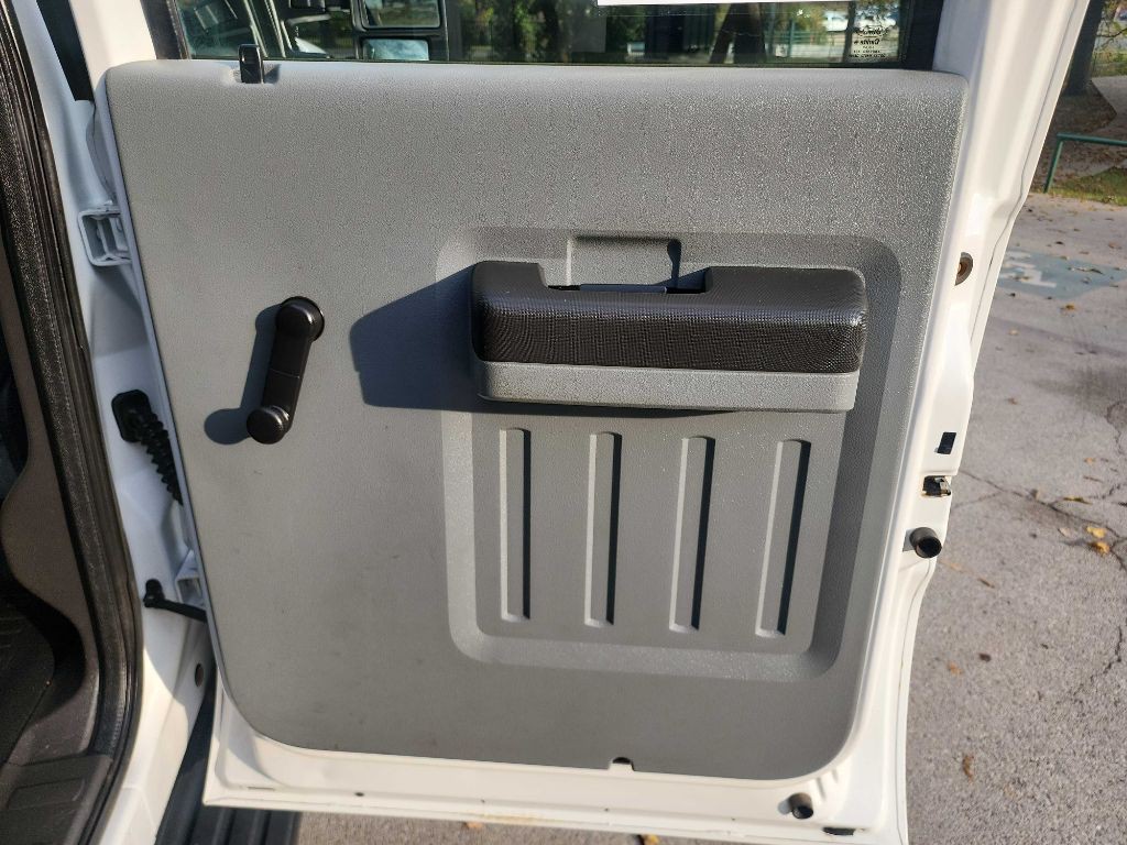 2012 Ford F-250 Image 30