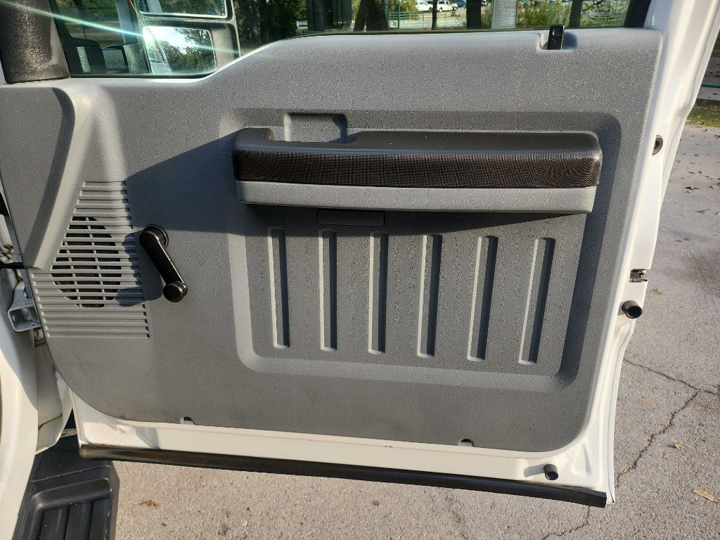 2012 Ford F-250 Image 32