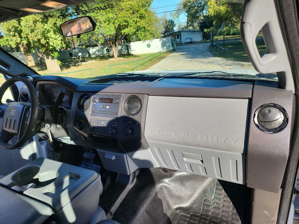 2014 Ford F-250 Image 32