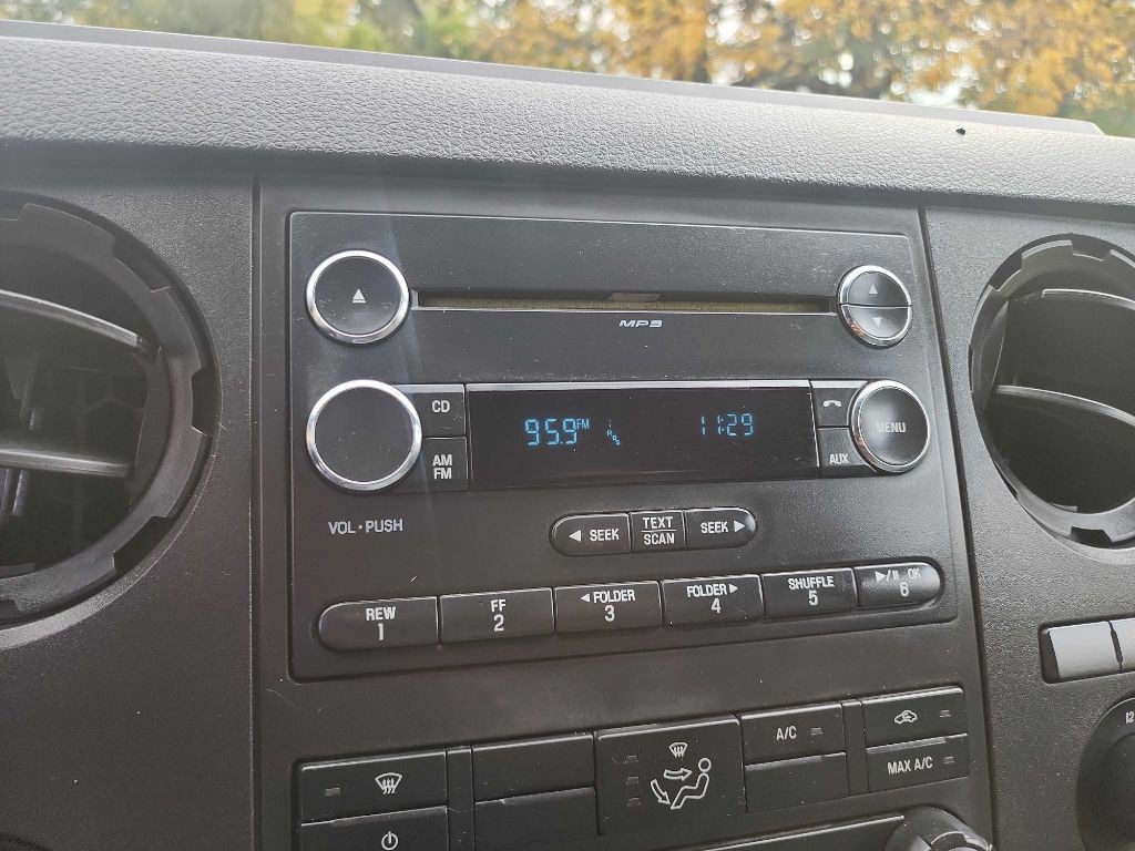 2012 Ford F-250 Image 25