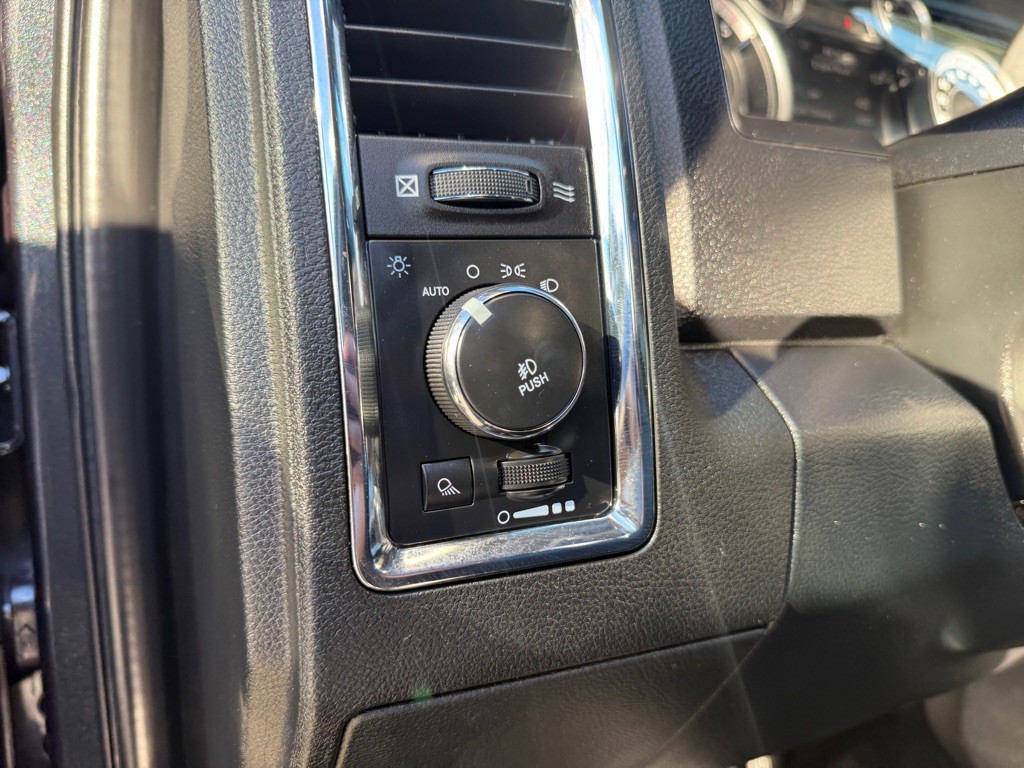 2015 RAM 2500 Image 24