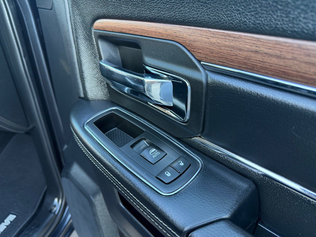 2015 RAM 2500 Image 33