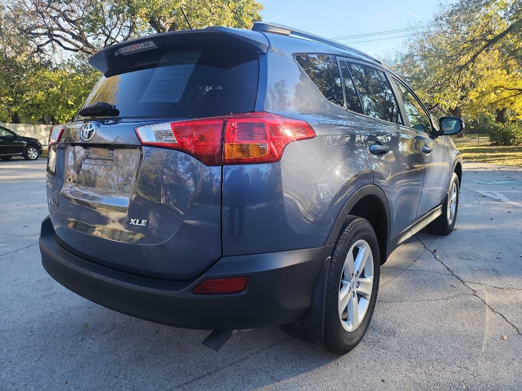 2013 Toyota Rav4 Image 8