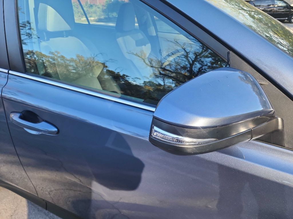 2013 Toyota Rav4 Image 11