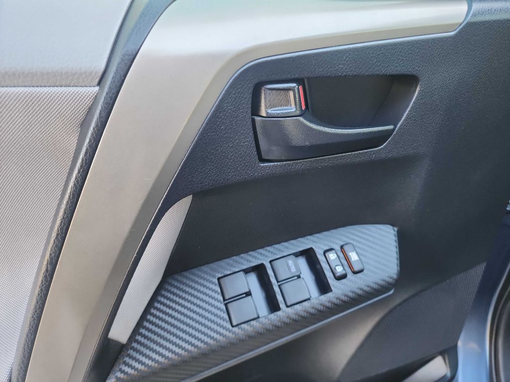 2013 Toyota Rav4 Image 14