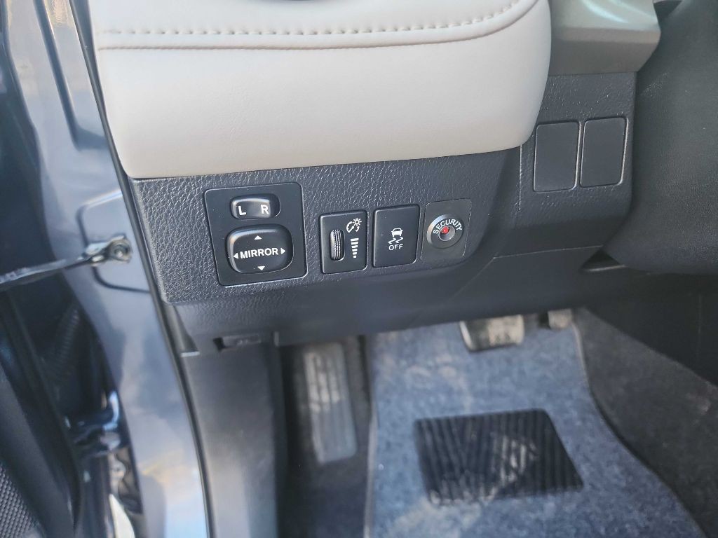 2013 Toyota Rav4 Image 15