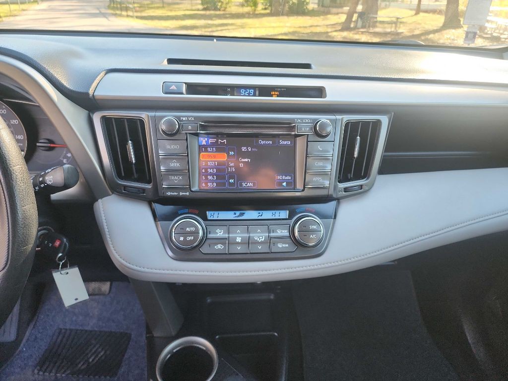 2013 Toyota Rav4 Image 22