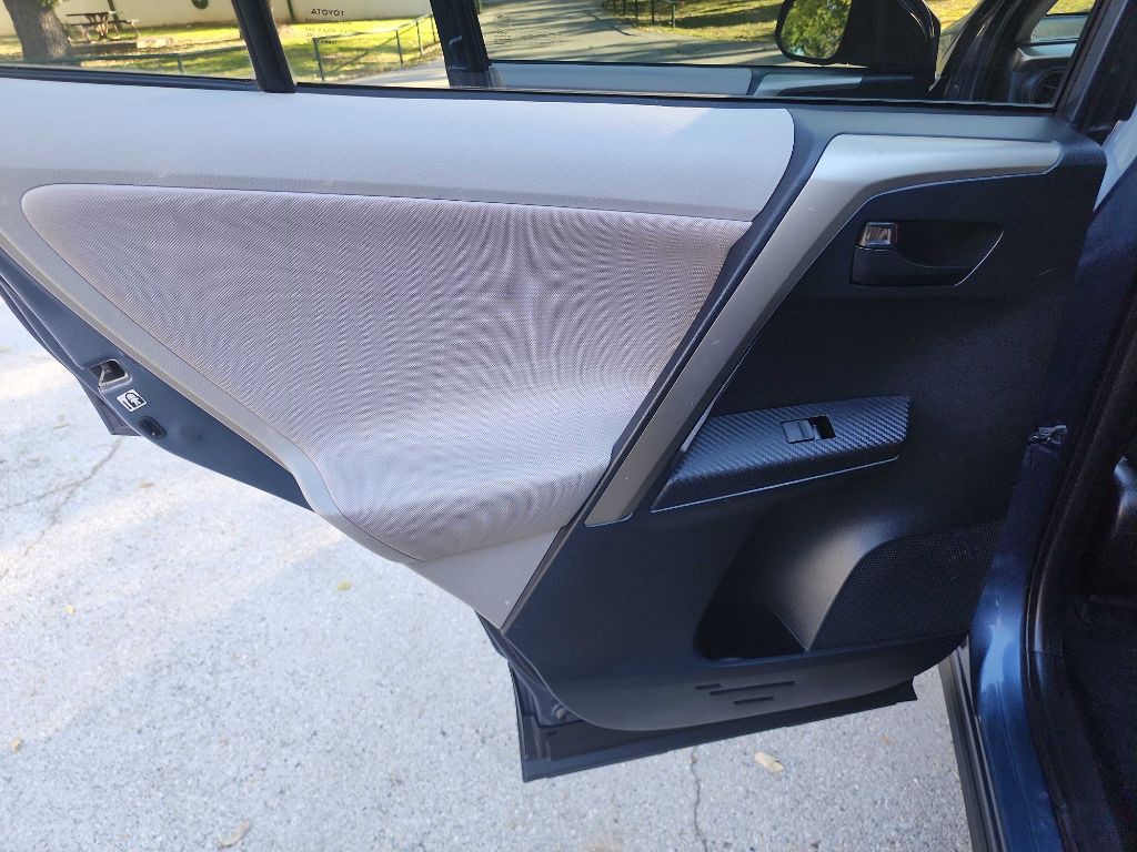 2013 Toyota Rav4 Image 29
