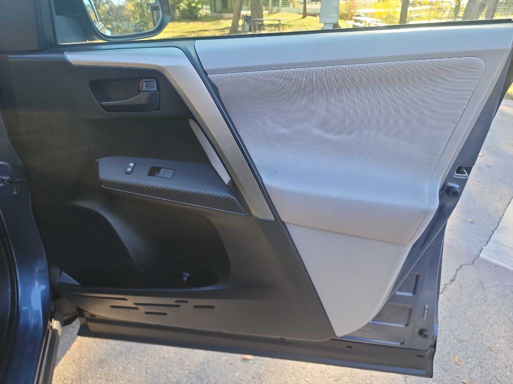 2013 Toyota Rav4 Image 34