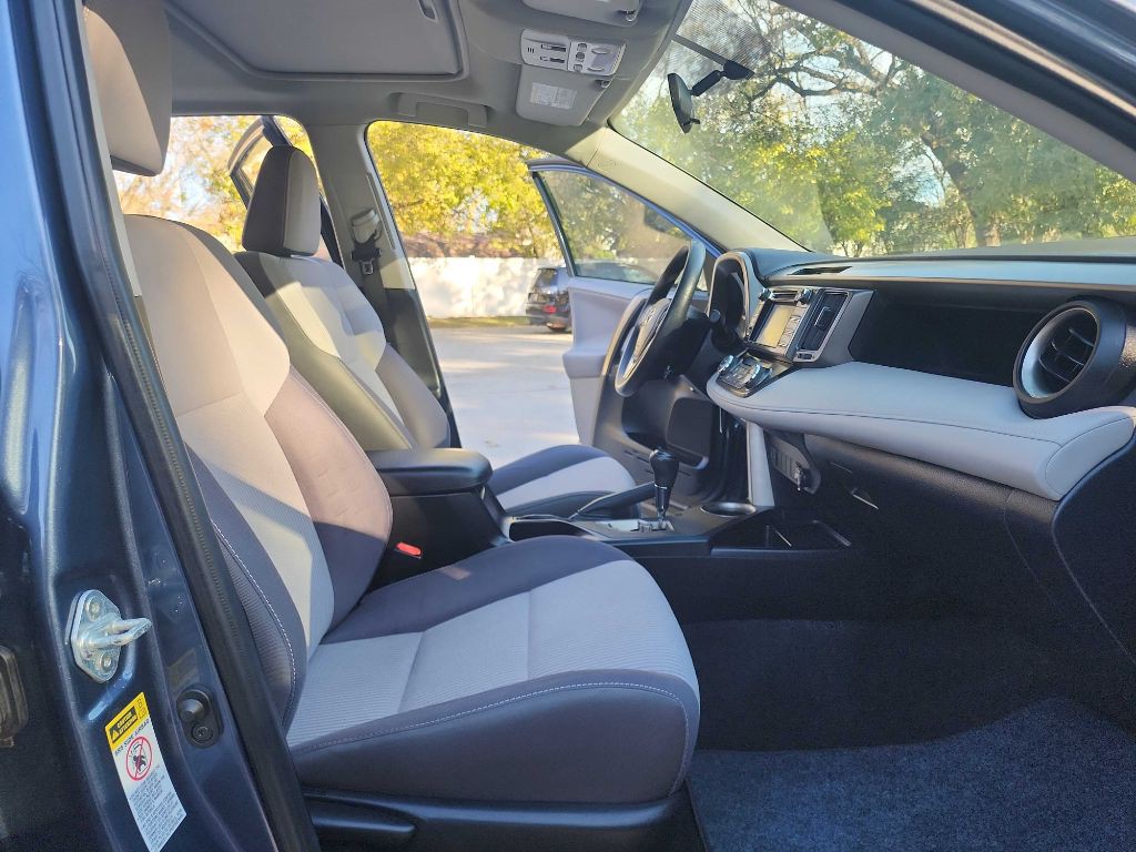 2013 Toyota Rav4 Image 36