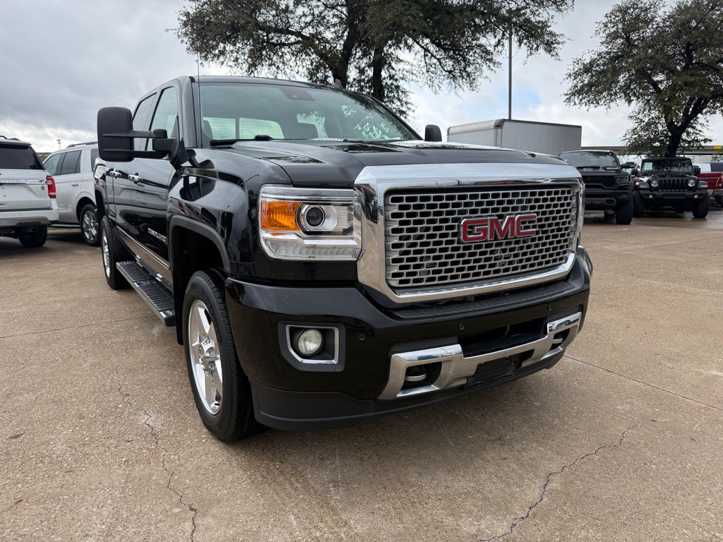 2015 GMC Sierra Image 1