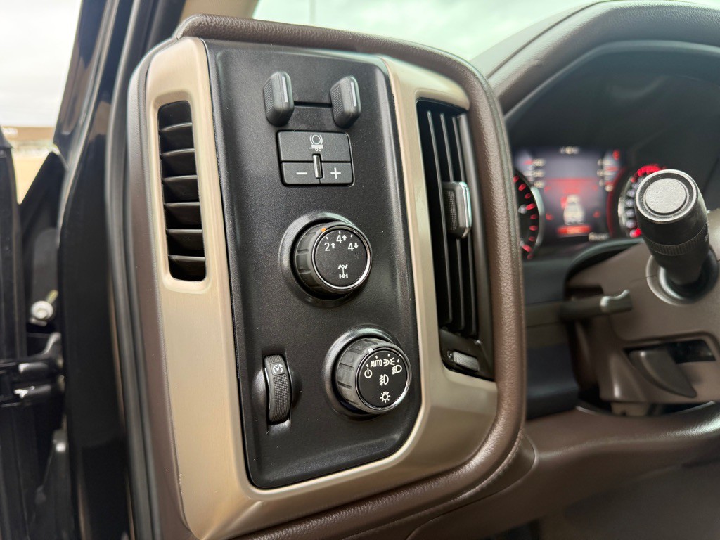 2015 GMC Sierra Image 24