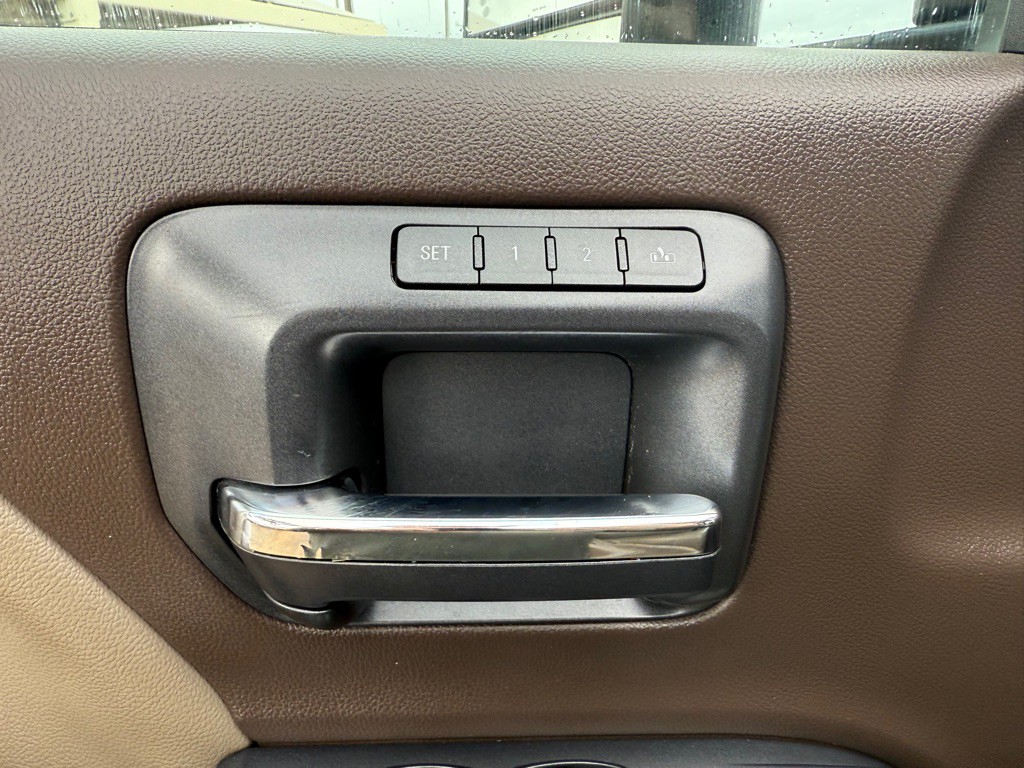 2015 GMC Sierra Image 25