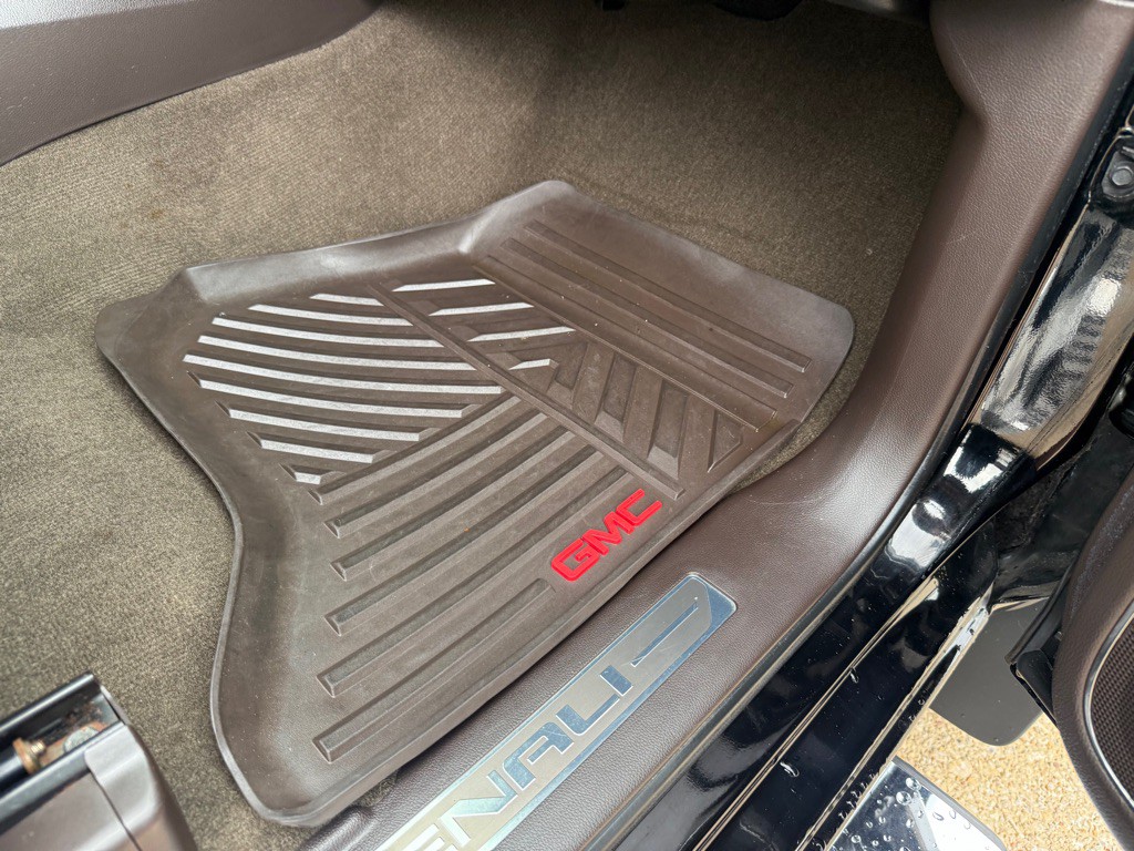 2015 GMC Sierra Image 28