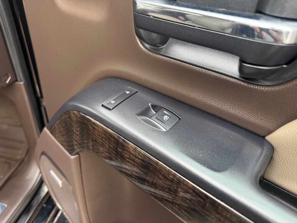 2015 GMC Sierra Image 30