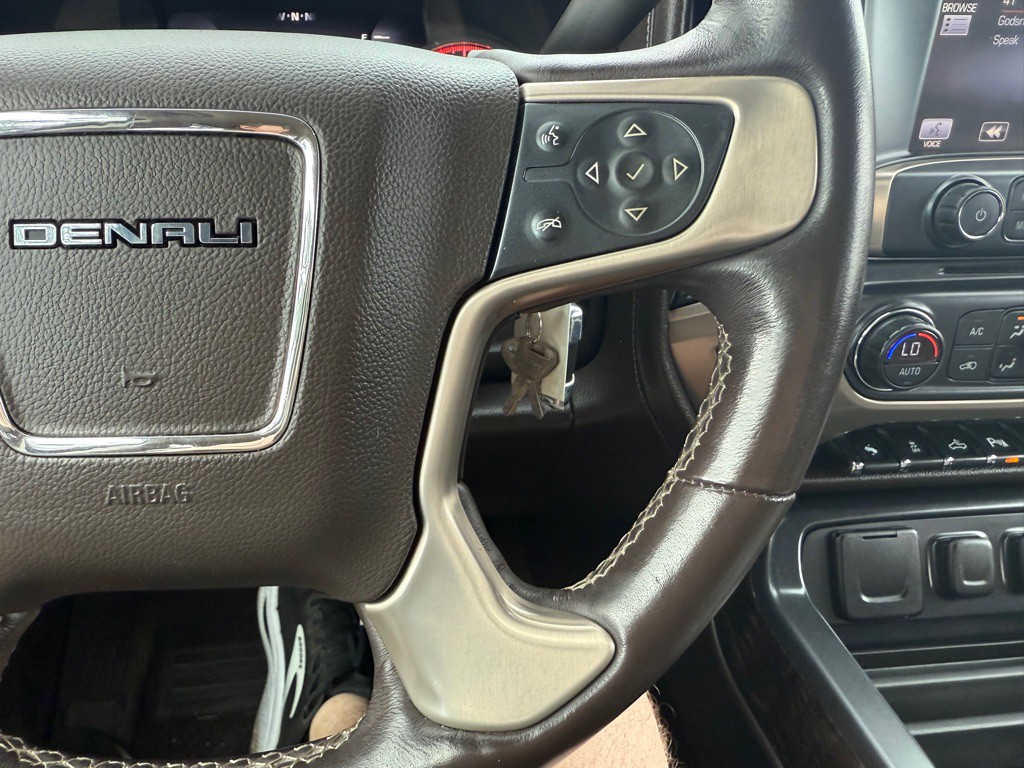 2015 GMC Sierra Image 33