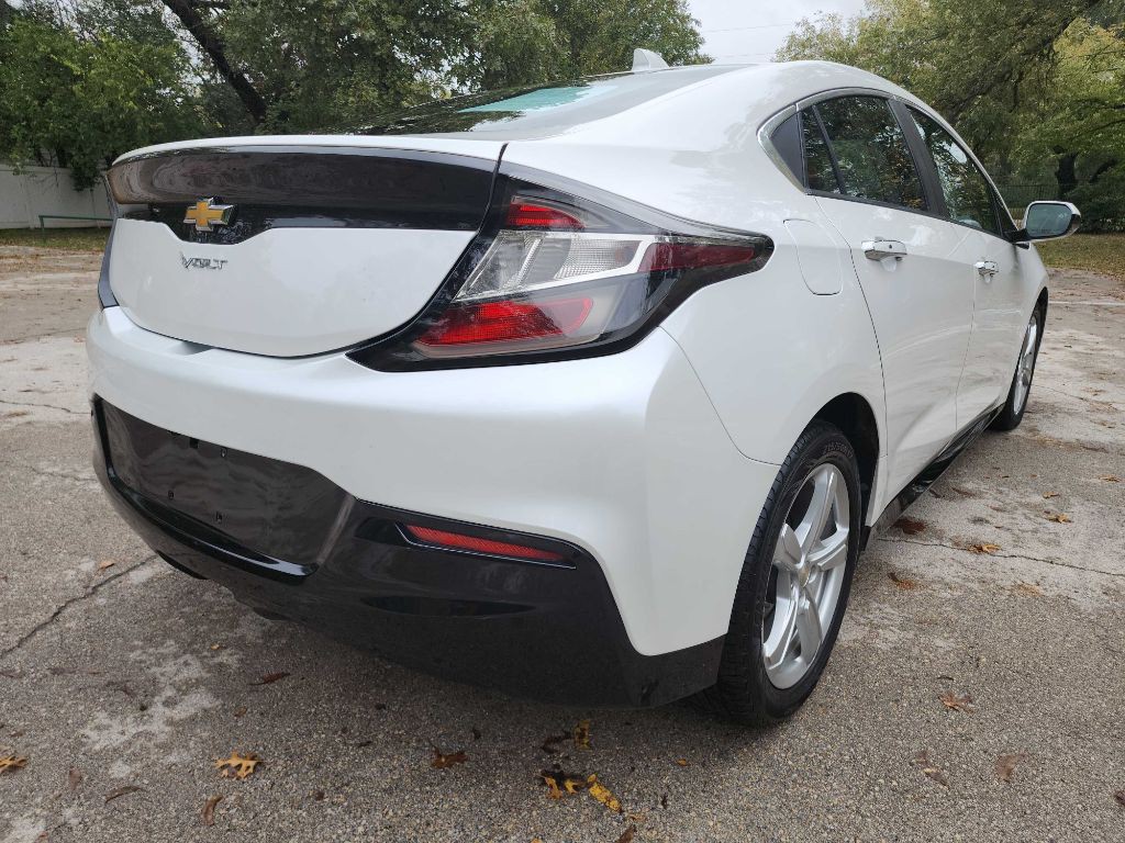 2016 Chevrolet Volt Image 8